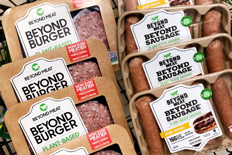 Thịt thực vật của công ty Beyond Meat, có trụ sở tại Los Angeles (Mỹ) được bán phổ biến tại Singapore - Ảnh: Beyond Meat