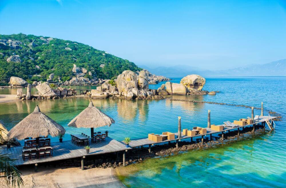 Tứ Bình hoang sơ thu hút khách nghỉ dưỡng.