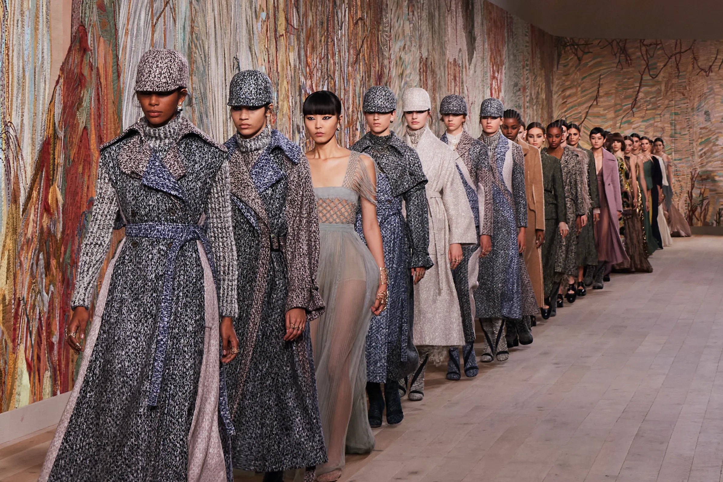 Dior làm đồ couture cỡ búp bê  Thời trang  Việt Giải Trí