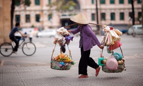 Covid-19 làm thu nhập bình quân người dân giảm 1%