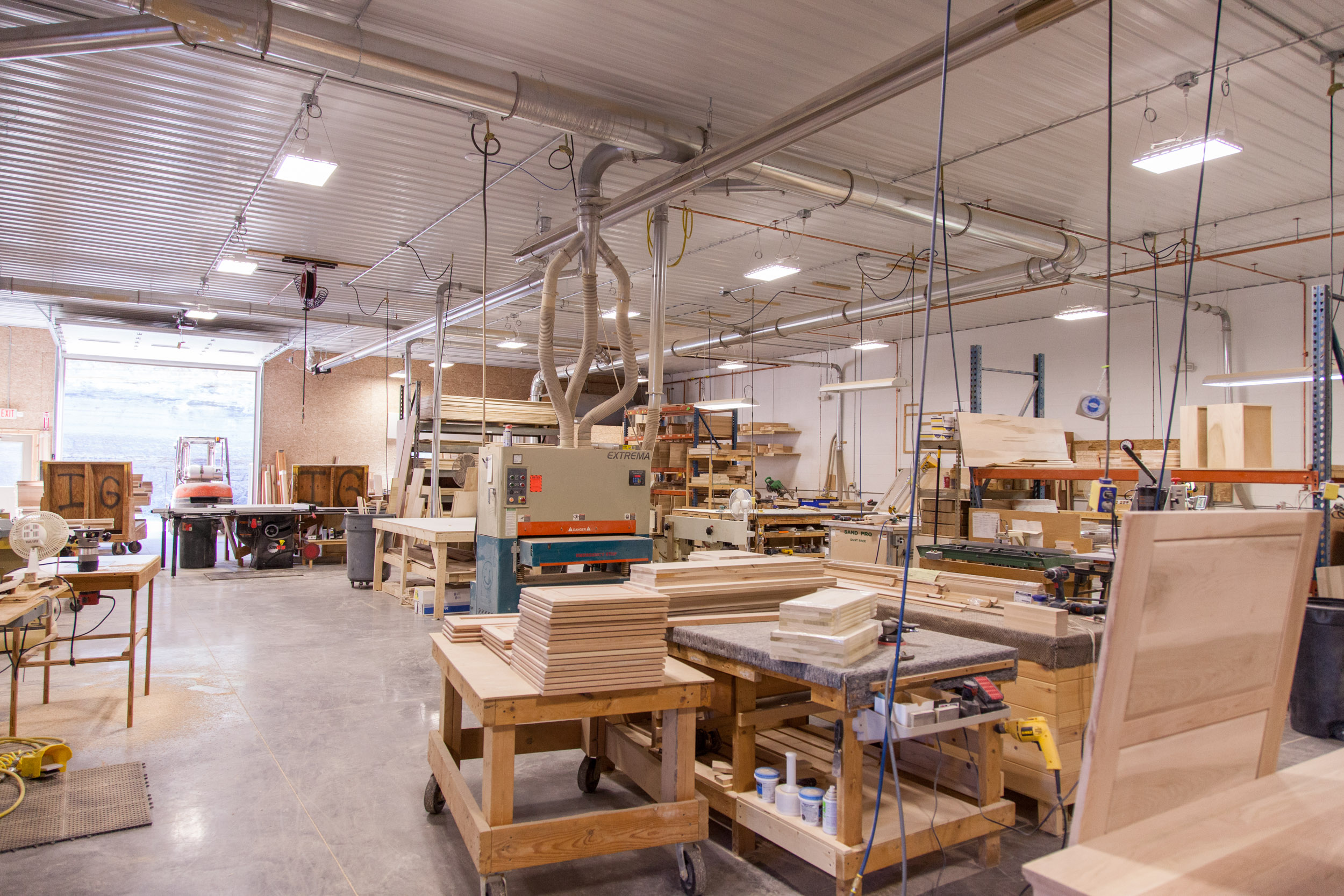 C&aacute;c doanh nghiệp đ&atilde;&nbsp;nghi&ecirc;n cứu ph&aacute;t triển c&aacute;c sản phẩm mới, đa chức năng, &nbsp;ph&ugrave; hợp với nhu cầu của kh&aacute;ch h&agrave;ng trong thời dịch.