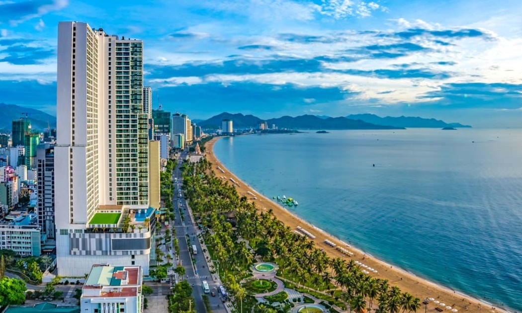 Nha Trang đang là “vùng trũng” tăng giá căn hộ khách sạn mặt tiền biển - Ảnh: Instagram.