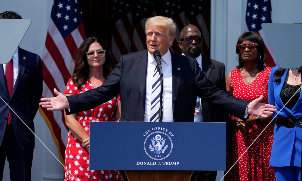 Cựu Tổng thống Donald Trump phát biểu trong họp báo tại Trump National Golf Club ở Bedminster, New Jersey ngày 7/7/2021 - Ảnh: AP