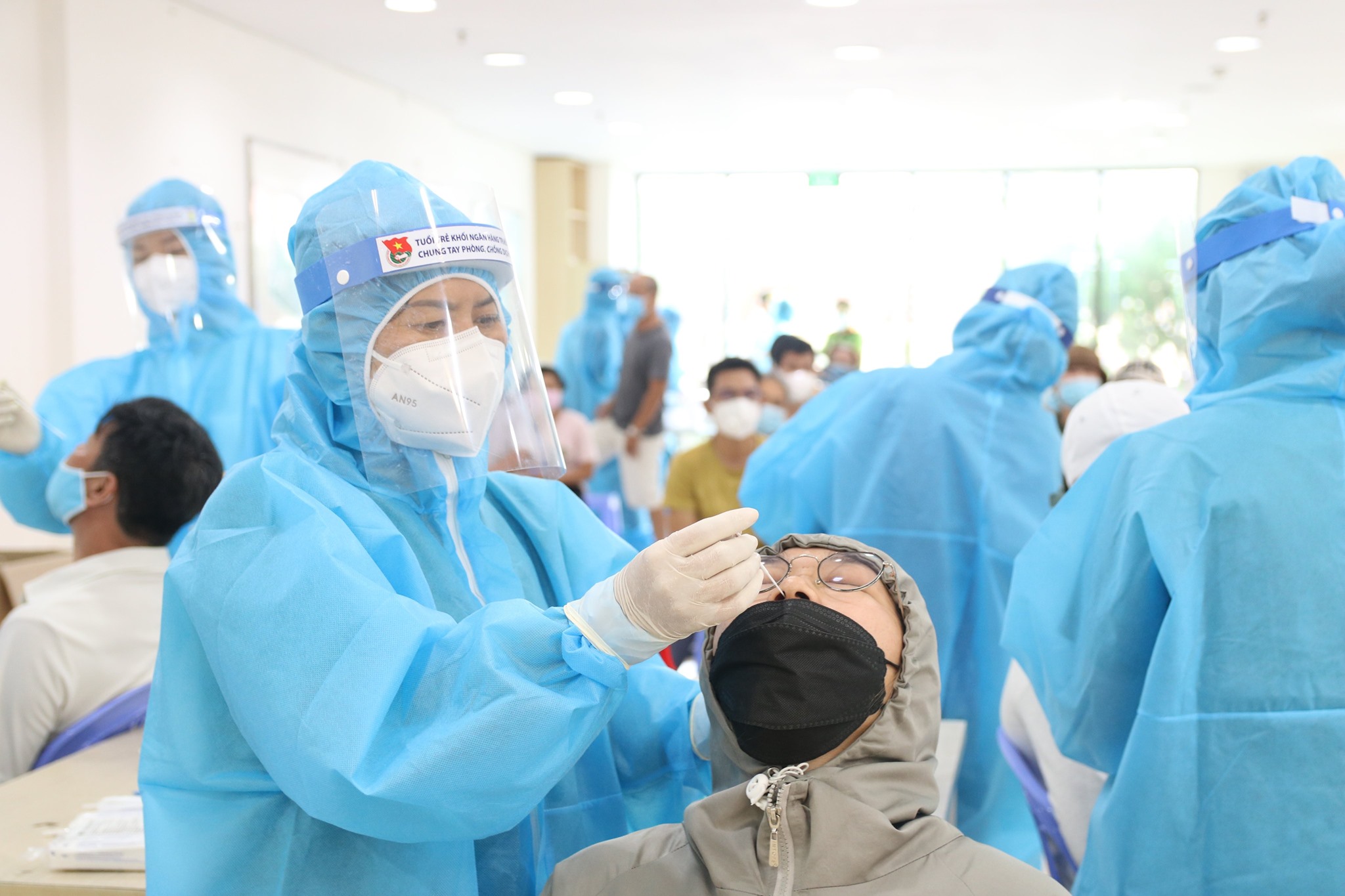 TP.HCM thay đổi phương pháp lấy mẫu xét nghiệm tận nhà để truy vết F0 - Ảnh HCDC.