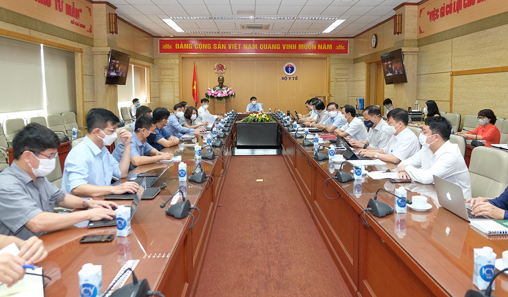 Quang cảnh cuộc họp.