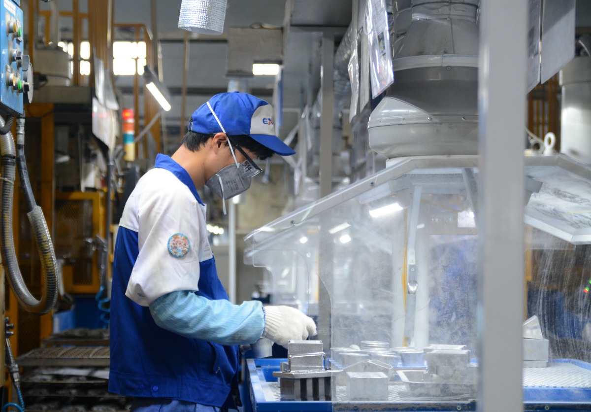 Các doanh nghiệp cần chú trọng nâng cao chất lượng nguồn lao động và đào tạo các lao động có trình độ kỹ thuật cao.