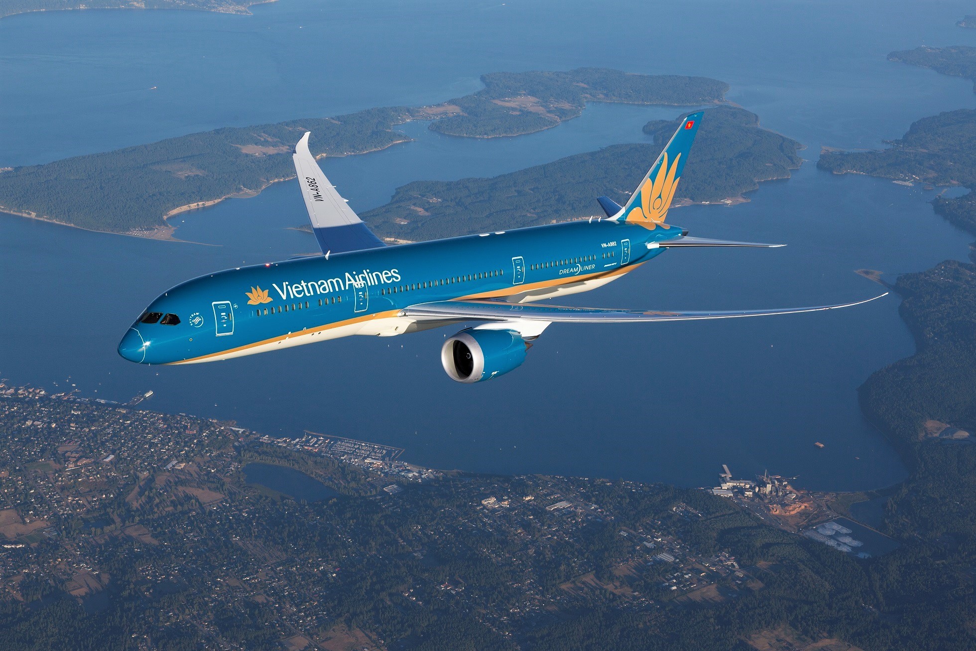 May bay. Самолёт Vietnam Airlines. Самолет вьетнамских авиалиний. Самолеты во Вьетнаме. Вьетнамские авиалинии фото.