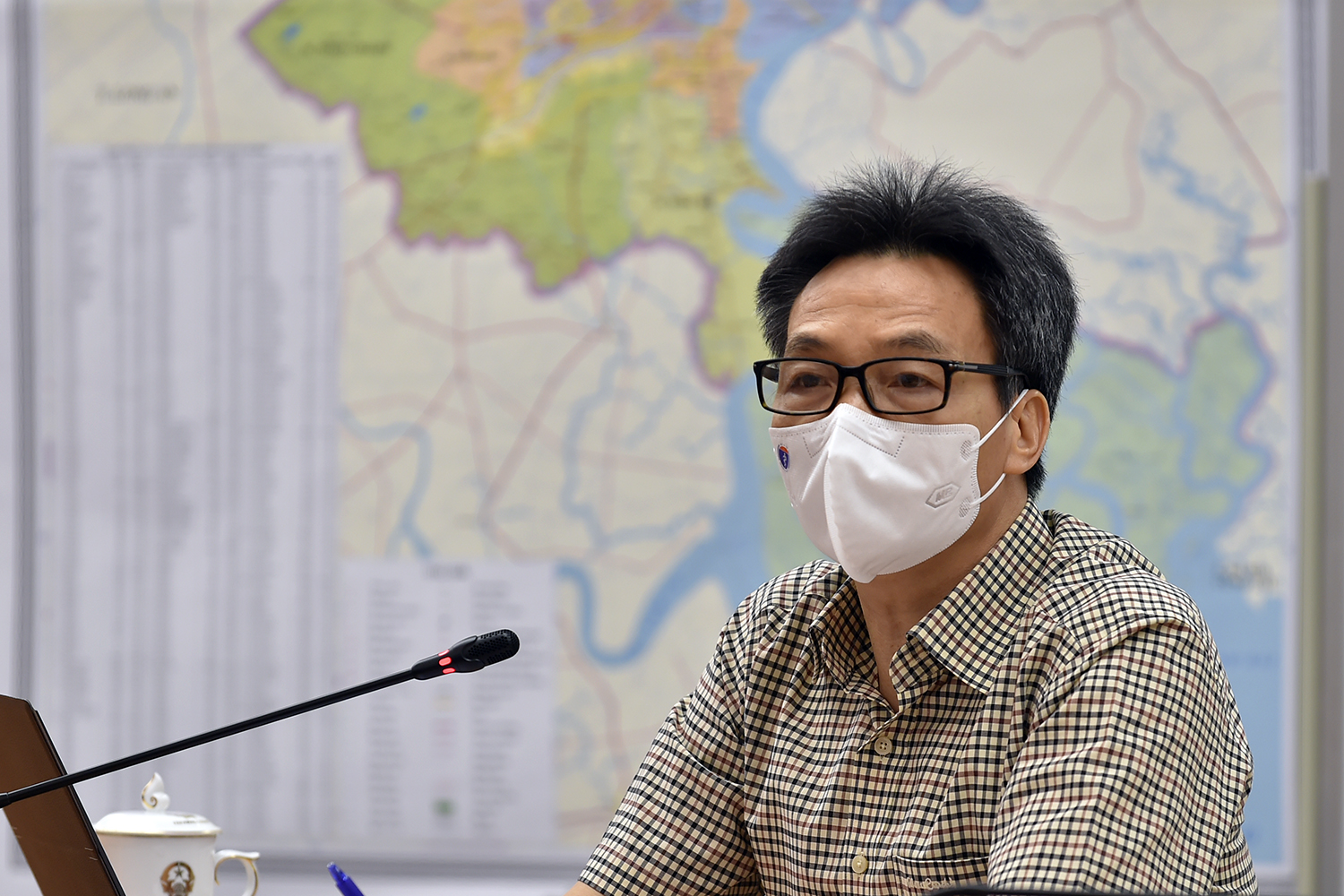 Phó Thủ tướng Vũ Đức Đam họp trực tuyến với TP.HCM về công tác phòng, chống dịch bệnh Covid-19. Ảnh - VGP. 