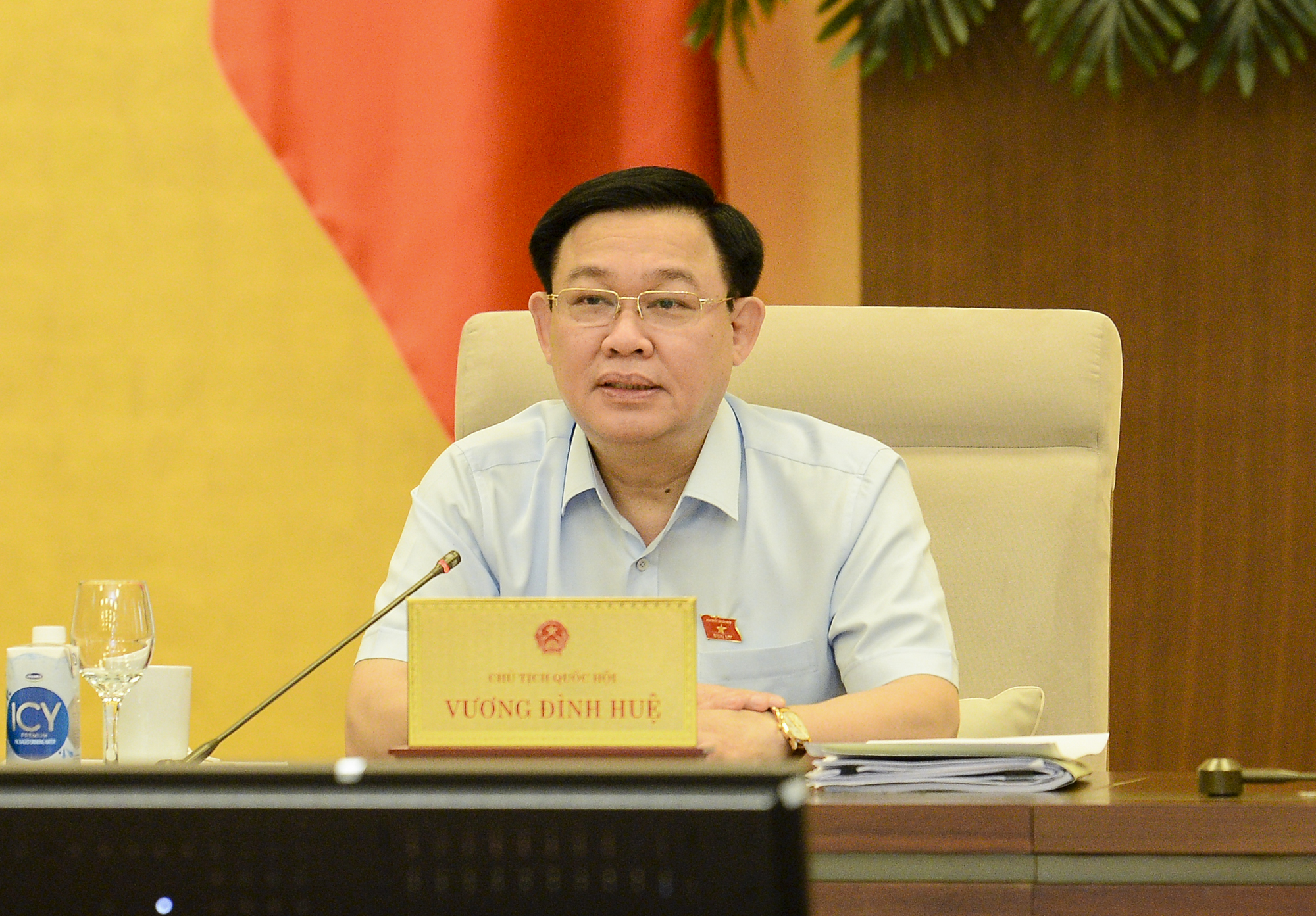 Chủ tịch Quốc hội Vương Đình Huệ phát biểu tại phiên họp - Ảnh: Quochoi.vn