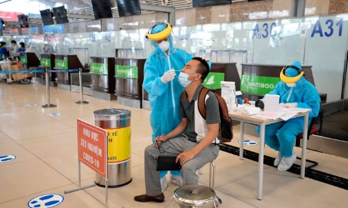 Triển khai dịch vụ test nhanh Covid-19 ngay tại sân bay Nội Bài