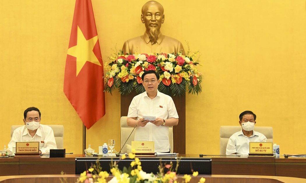 Chủ tịch Quốc hội Vương Đình Huệ phát biểu bế mạc phiên họp thứ 58 của Ủy ban Thường vụ Quốc hội - Ảnh: Quochoi.vn