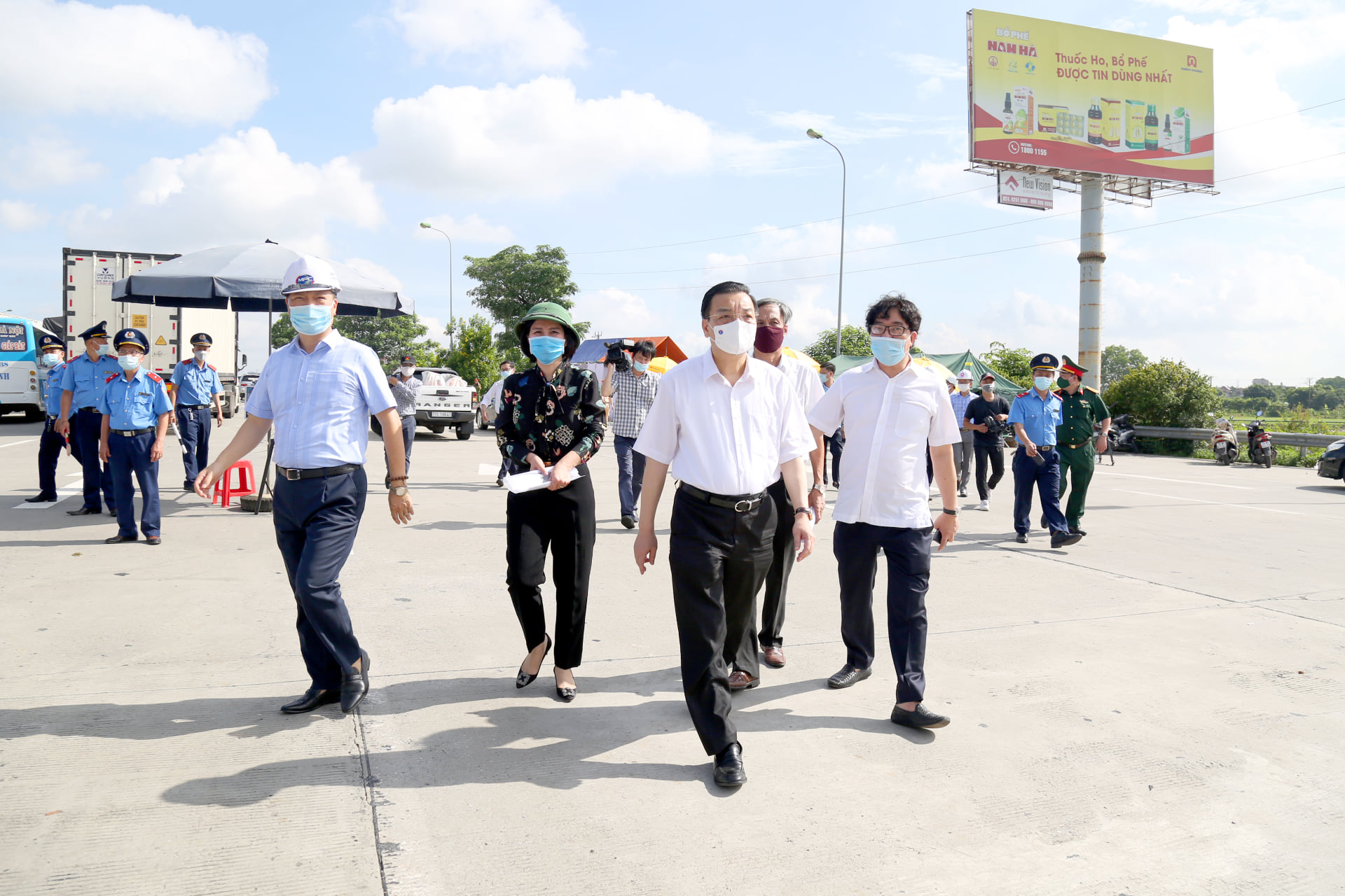 Chủ tịch UBND TP Hà Nội kiểm tra công tác phòng, chống dịch Covid-19.