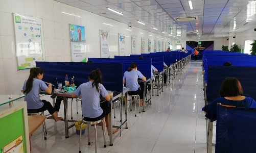 Doanh nghiệp thực phẩm “3 tại chỗ” để duy trì sản xuất