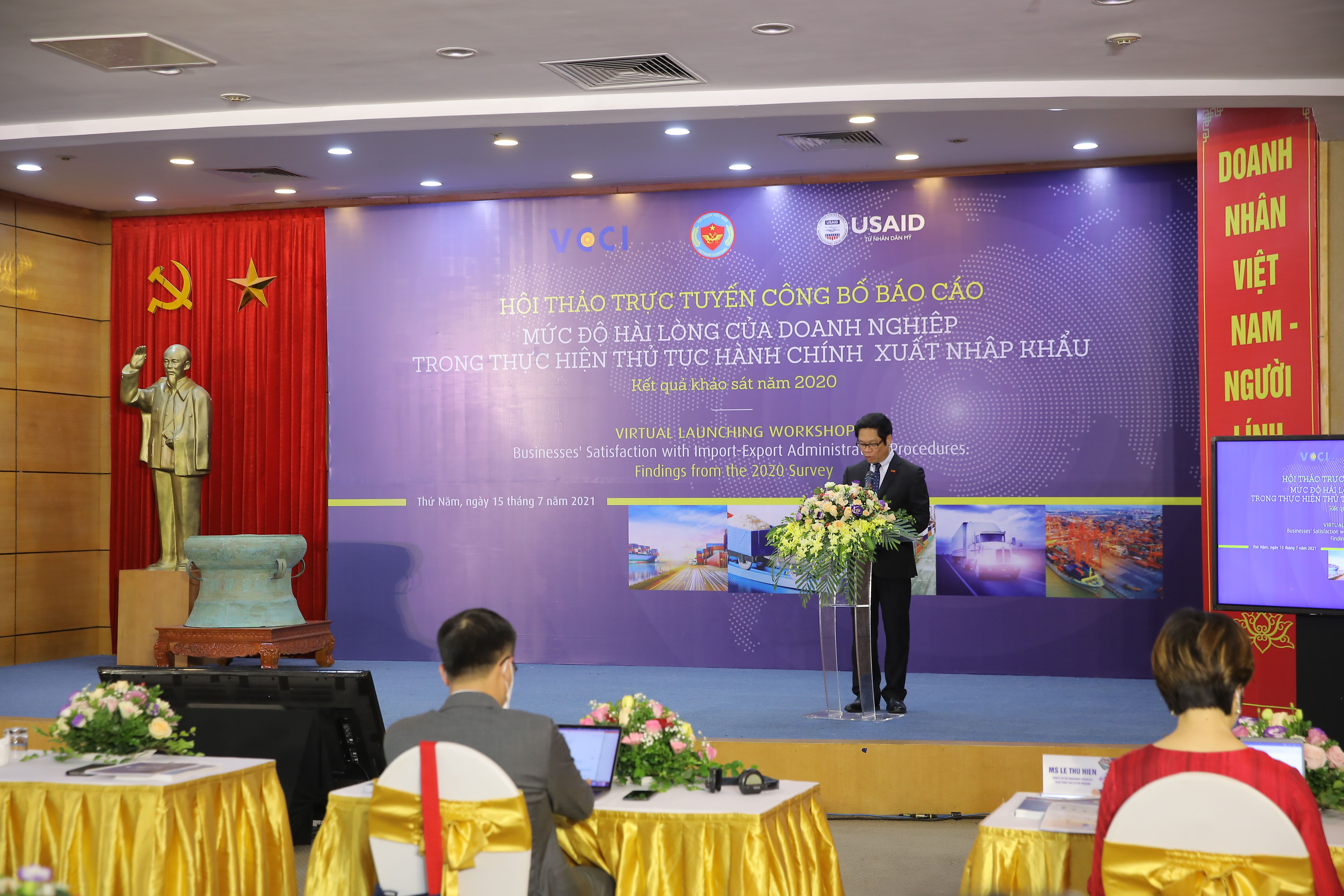 Lễ “Công bố báo cáo Mức độ hài lòng của doanh nghiệp trong thực hiện thủ tục hành chính xuất nhập khẩu: Kết quả khảo sát năm 2020”.