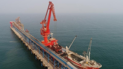 Song Lam Cement building international port