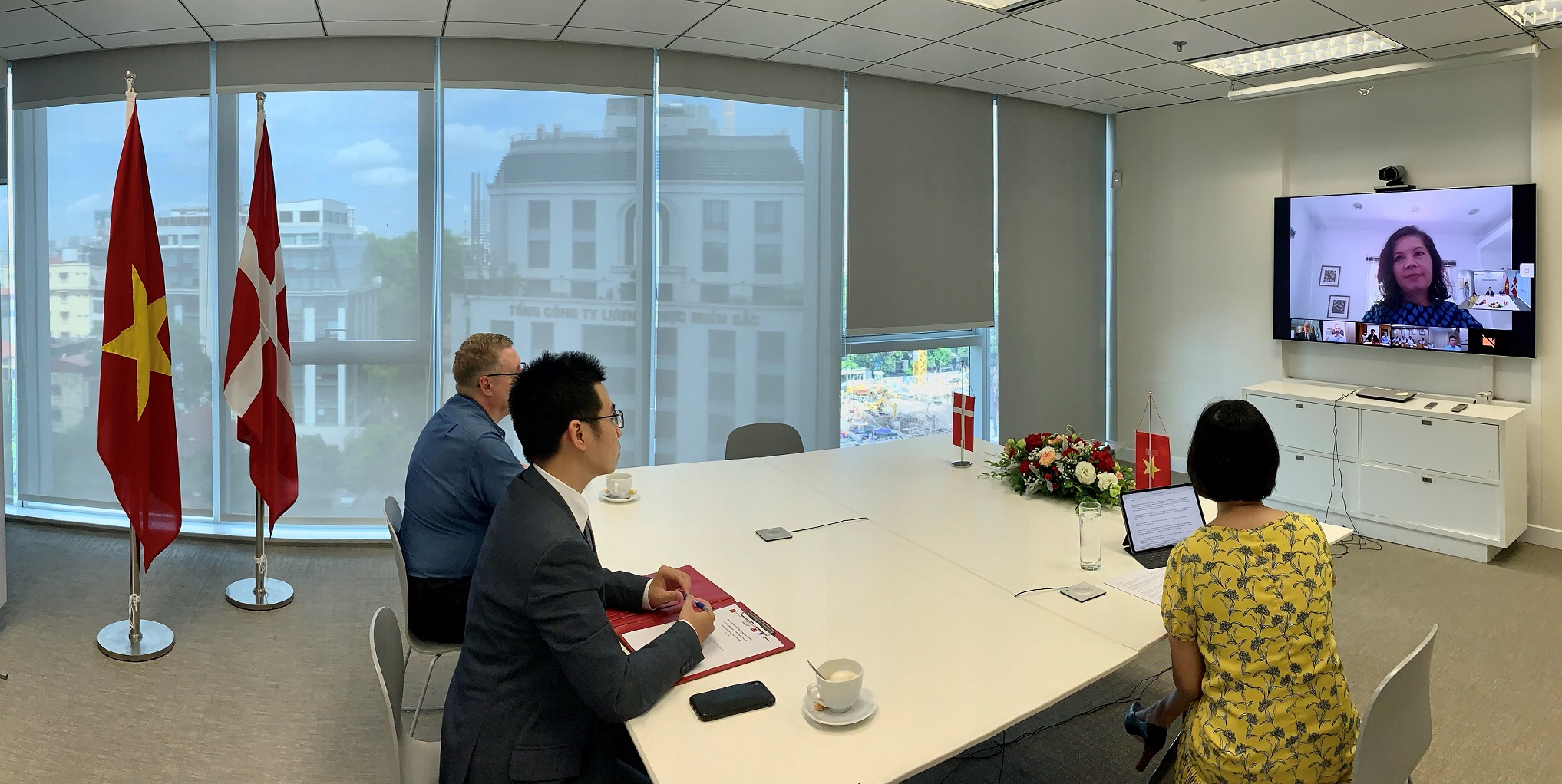 Lễ ký kết hợp đồng khảo sát Địa kỹ thuật La Gàn diễn ra theo hình thức trực tuyến