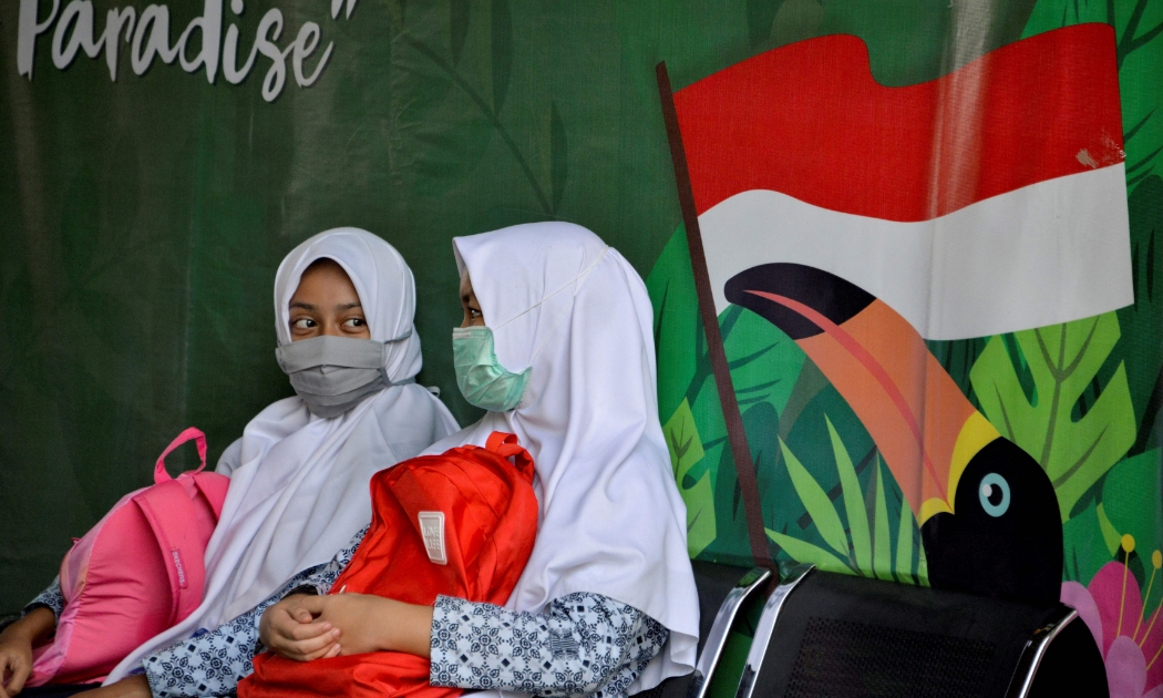 Học sinh tại một trường trung học cơ sở Hồi giáo ở Banda Aceh, Indonesia ngày 10/6/2020 - Ảnh: Getty Images