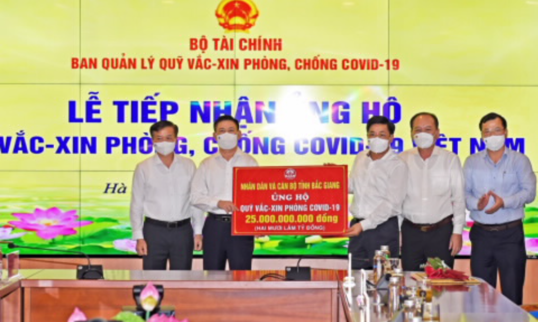 UBND tỉnh Bắc Giang đóng góp ủng hộ 25 tỷ đồng vào Quỹ vaccine