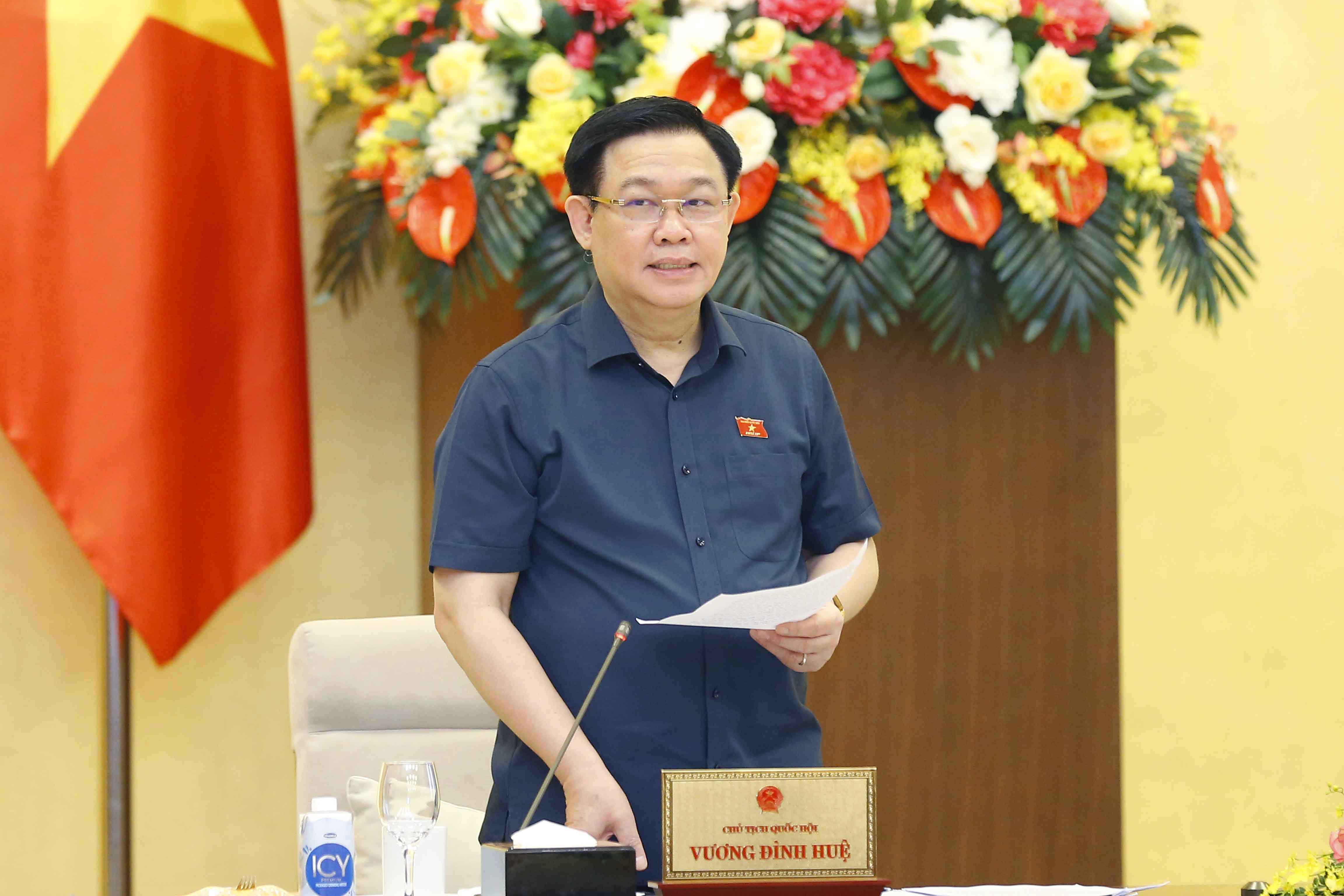 Chủ tịch Quốc hội Vương Đình Huệ tại cuộc họp - Ảnh: VGP