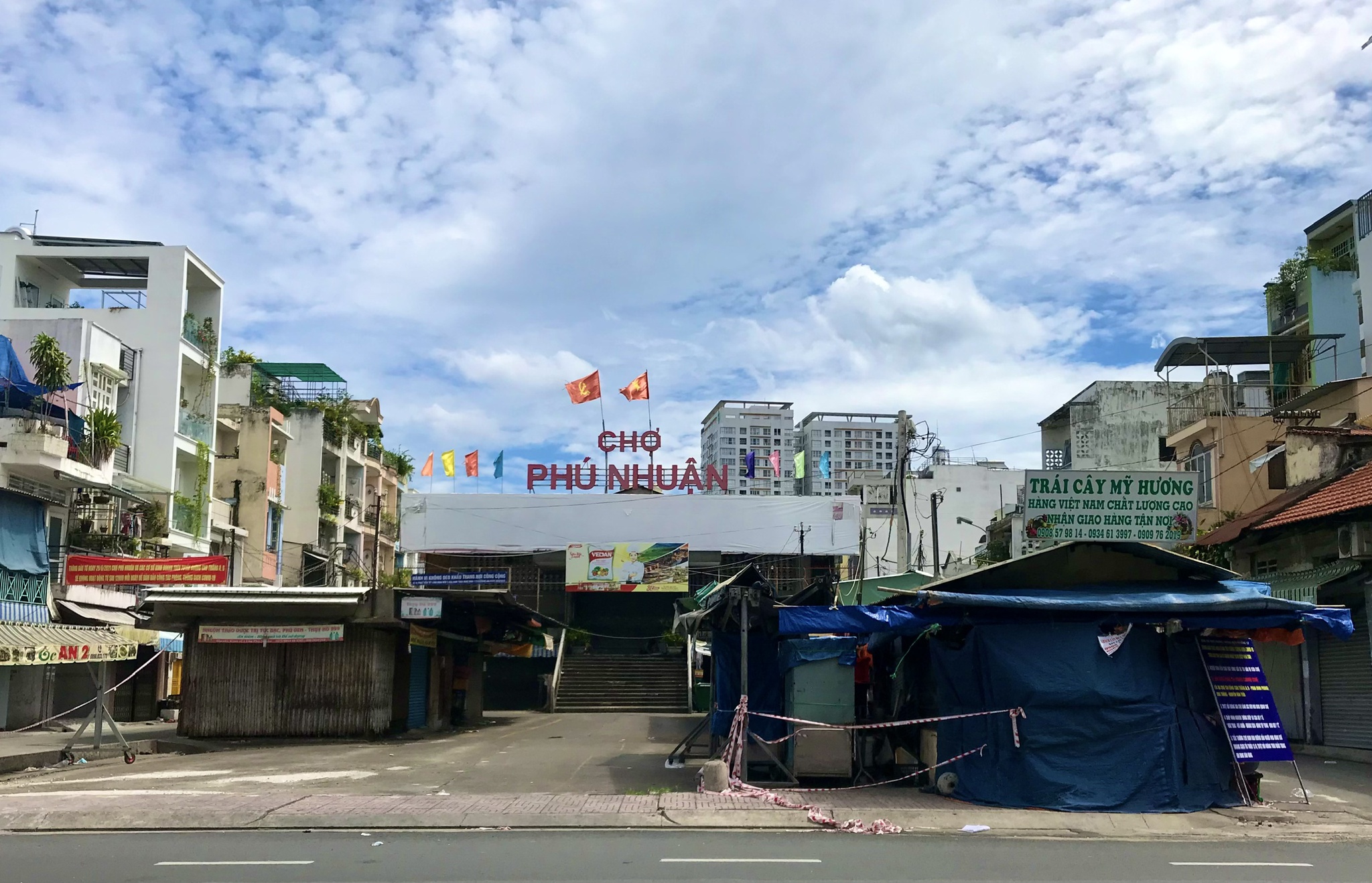 Số chợ truyền thống tiếp tục đ&oacute;ng vẫn tăng trong mấy ng&agrave;y qua v&igrave; c&oacute; ca F0 li&ecirc;n quan đến chợ.