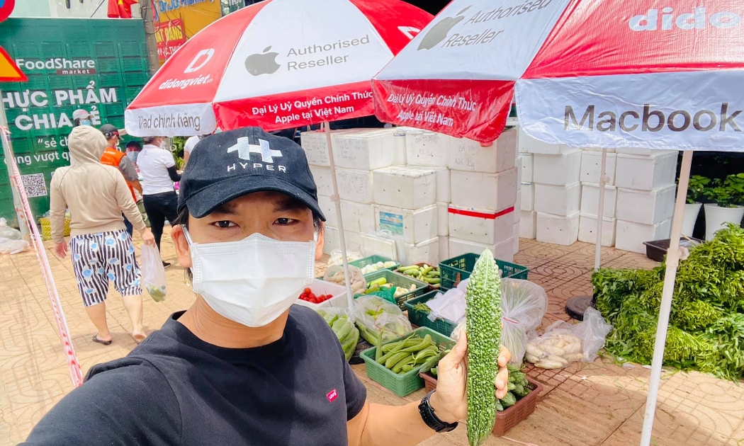 CEO Đạt luôn có mặt tại cửa hàng Foodshare đầu tiên số 67 Nguyễn Hữu Cảnh, Bình Thạnh, TP.HCM.