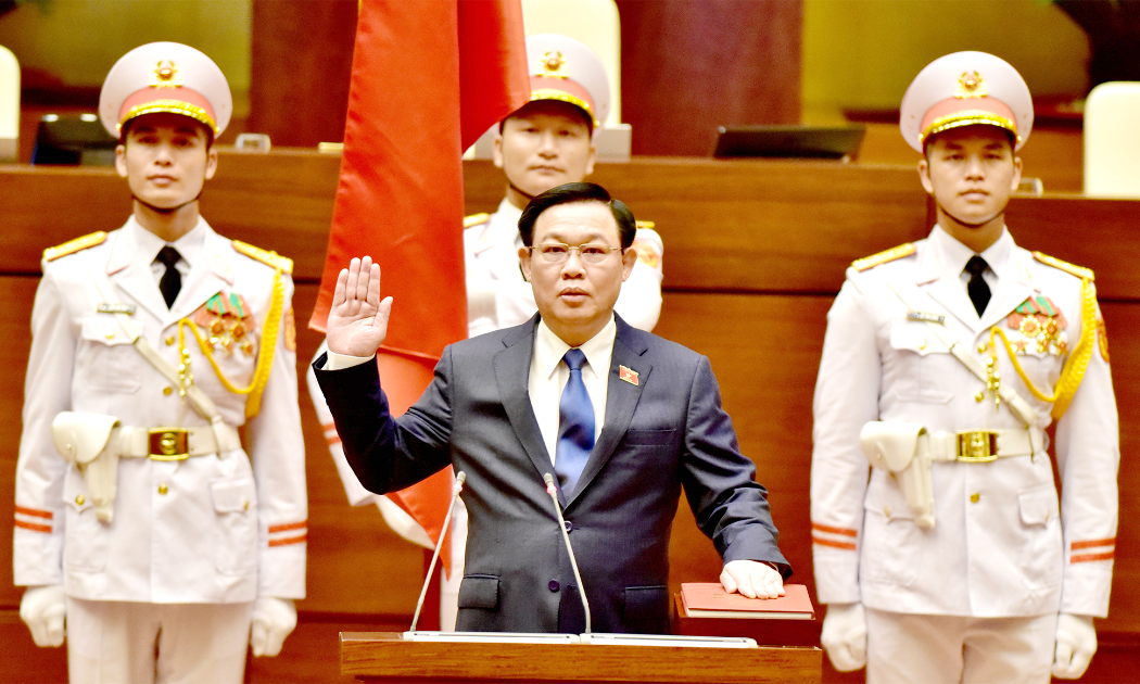 Ông Vương Đình Huệ tuyên thệ nhậm chức Chủ tịch Quốc hội khóa VX - Ảnh: VGP