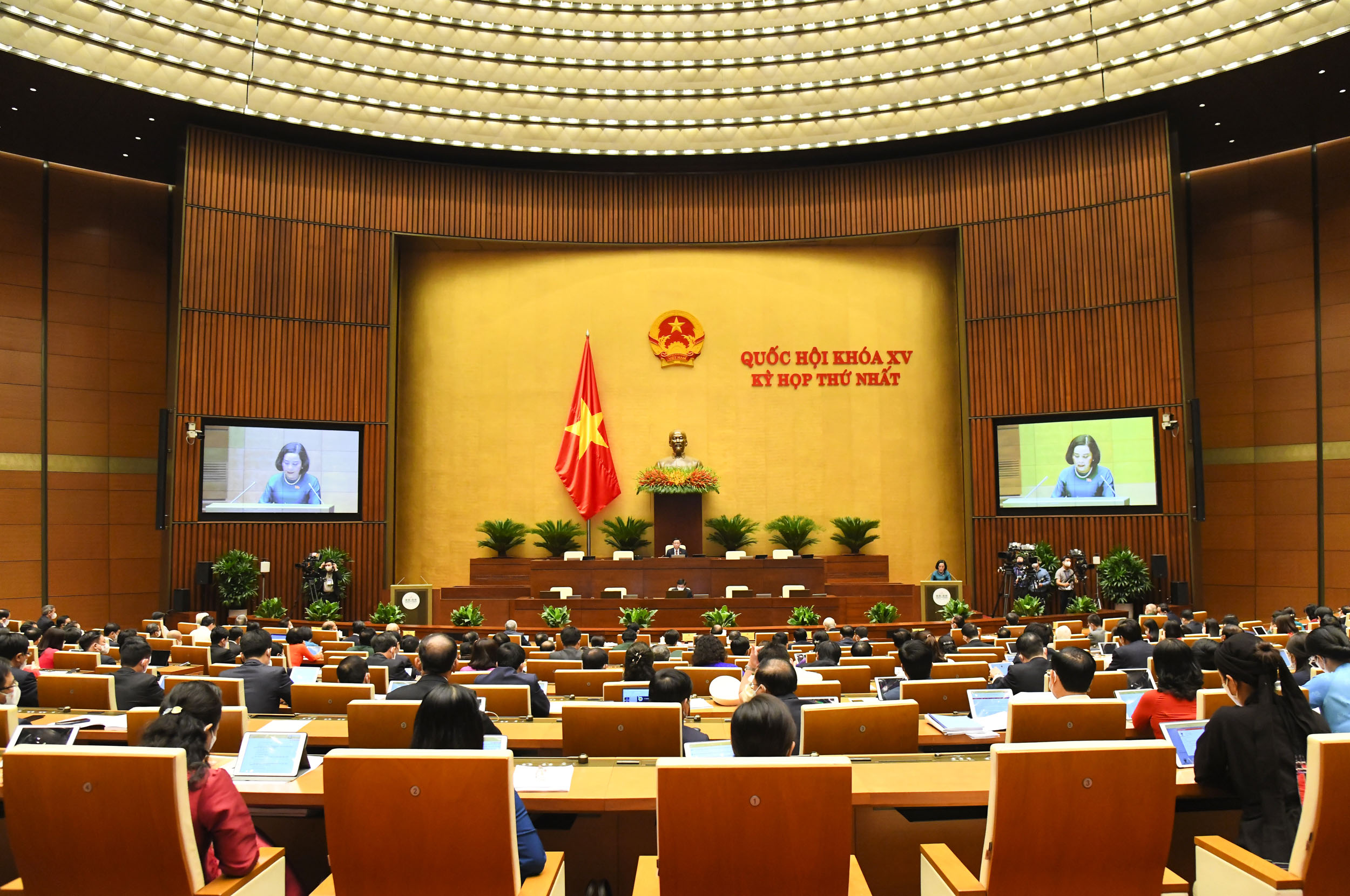 Quốc hội nghe báo cáo kết quả xác nhận tư cách đại biểu Quốc hội khóa XV - Ảnh: Quochoi.vn