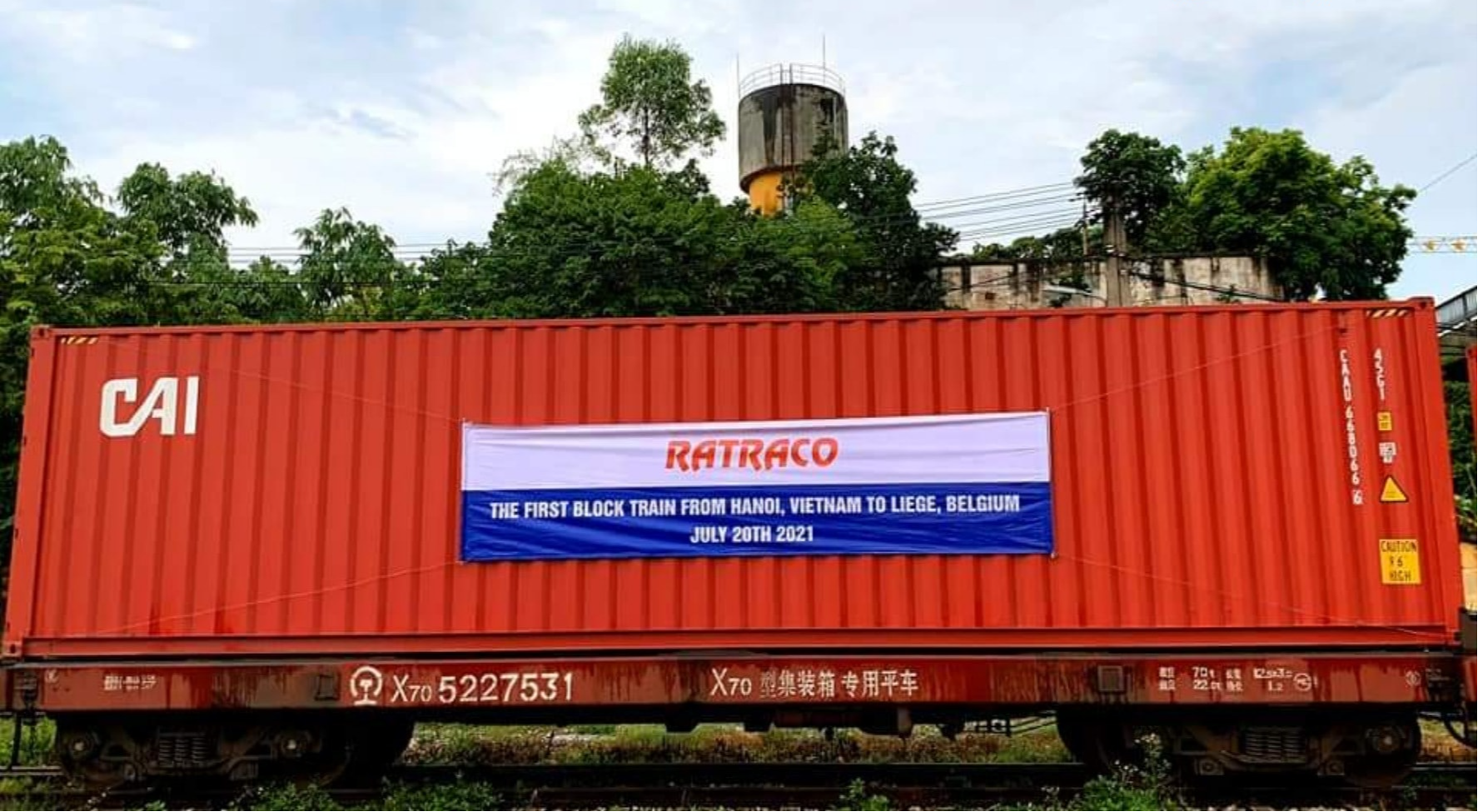Đây là đoàn tàu container đầu tiên do Công ty Ratraco kết hợp với các doanh nghiệp vận chuyển, giao nhận các nước cung cấp chuỗi dịch vụ logistics cho khách hàng từ Việt Nam đến châu Âu.