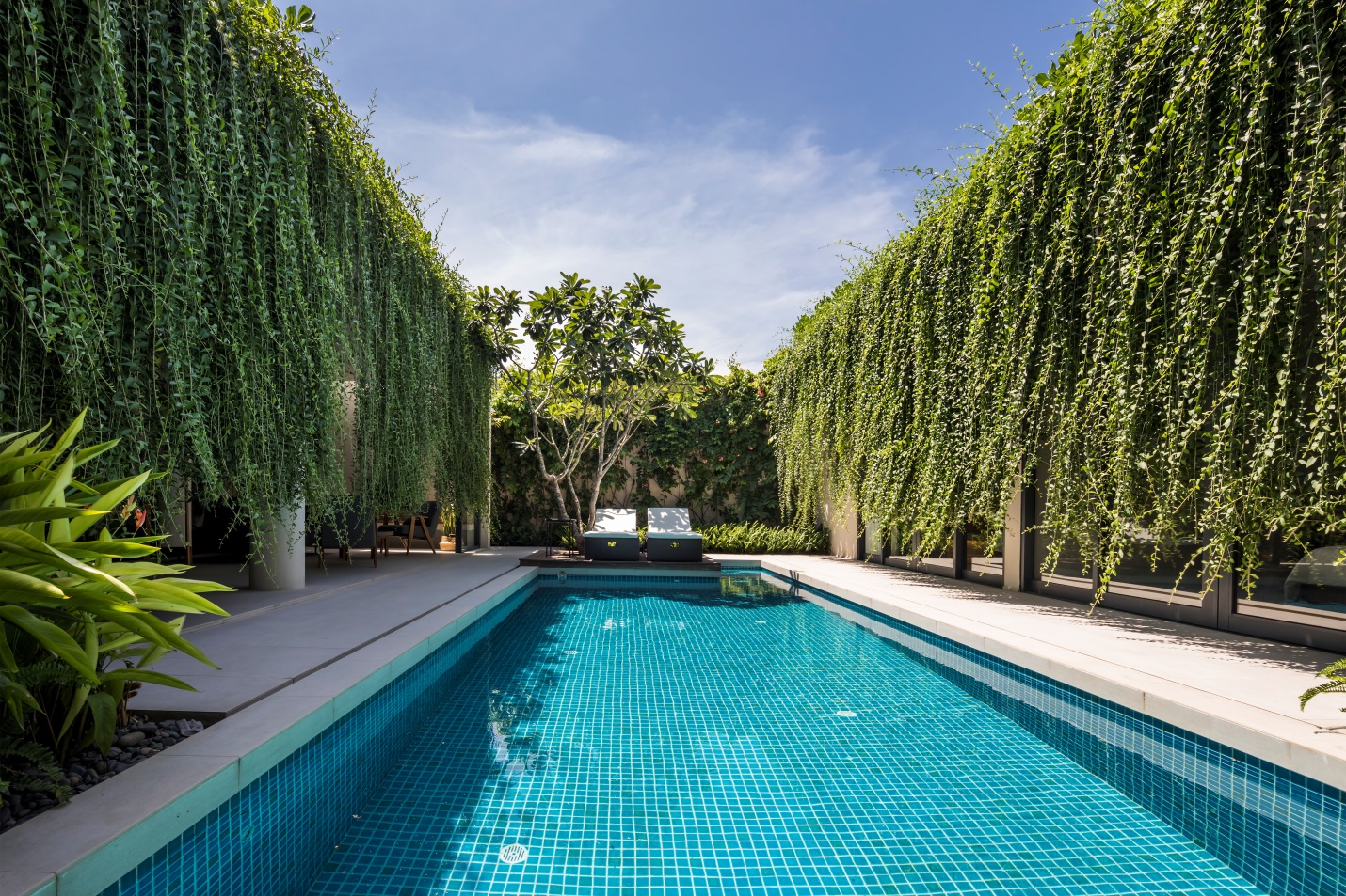 Wyndham Phú Quốc mang thiên nhiên vào không gian sống thông qua các mảng xanh tự nhiên.