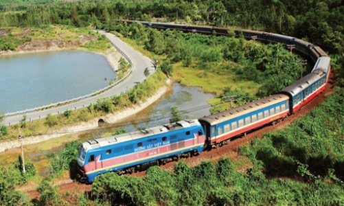 Tàu hoả chuyên biệt đưa công dân Hà Tĩnh từ các tỉnh phía Nam về quê 