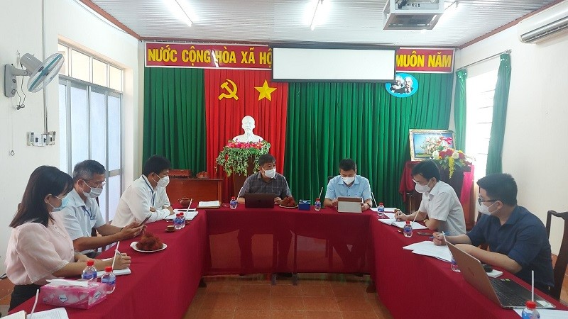 Đoàn công tác của Bộ Y tế làm việc với lãnh đạo ngành y tế Bình Phước.