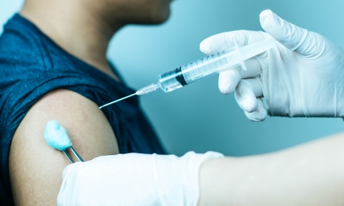 Tiêm vaccine vẫn có thể mắc Covid-19: 8 điều cần biết