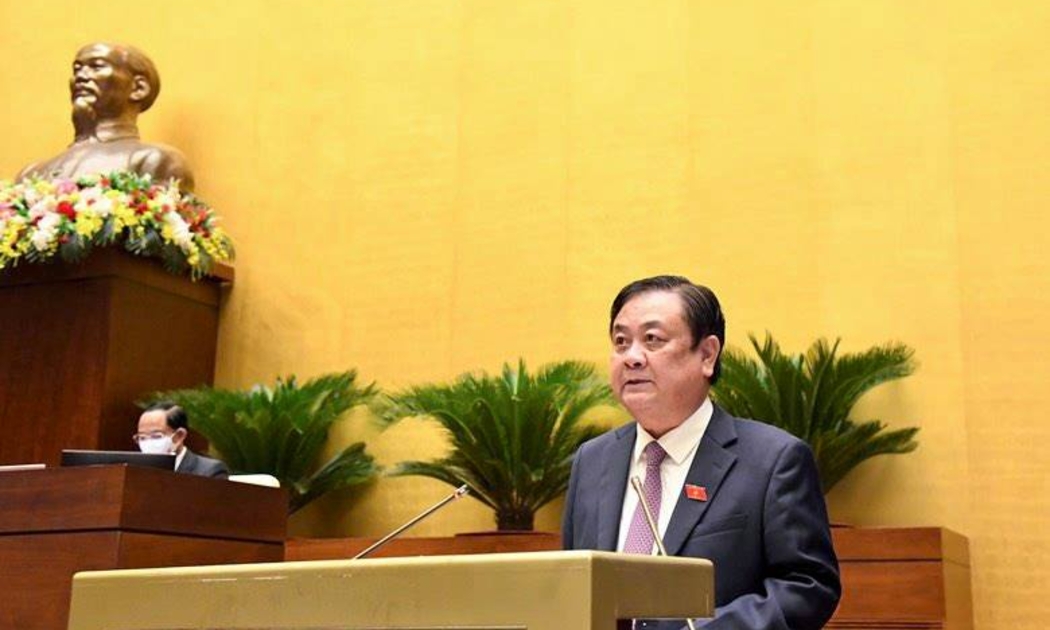 Bộ trưởng Bộ Nông nghiệp và Phát triển nông thôn Lê Minh Hoan trình bày báo cáo tại phiên họp - Ảnh: VGP