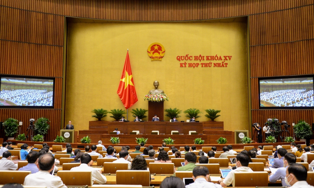Toàn cảnh phiên họp sáng 23/7 - Ảnh: Quochoi.vn