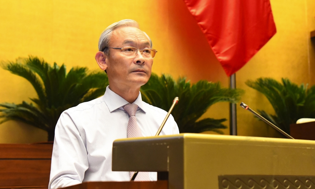 Chủ nhiệm Ủy ban Tài chính, Ngân sách của Quốc hội Nguyễn Phú Cường trình bày Báo cáo thẩm tra về công tác thực hành tiết kiệm, chống lãng phí năm 2020 - Ảnh: Quochoi.vn