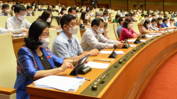 Quốc hội bế mạc sớm hơn 3 ngày làm việc để lãnh đạo địa phương về chỉ đạo phòng chống dịch