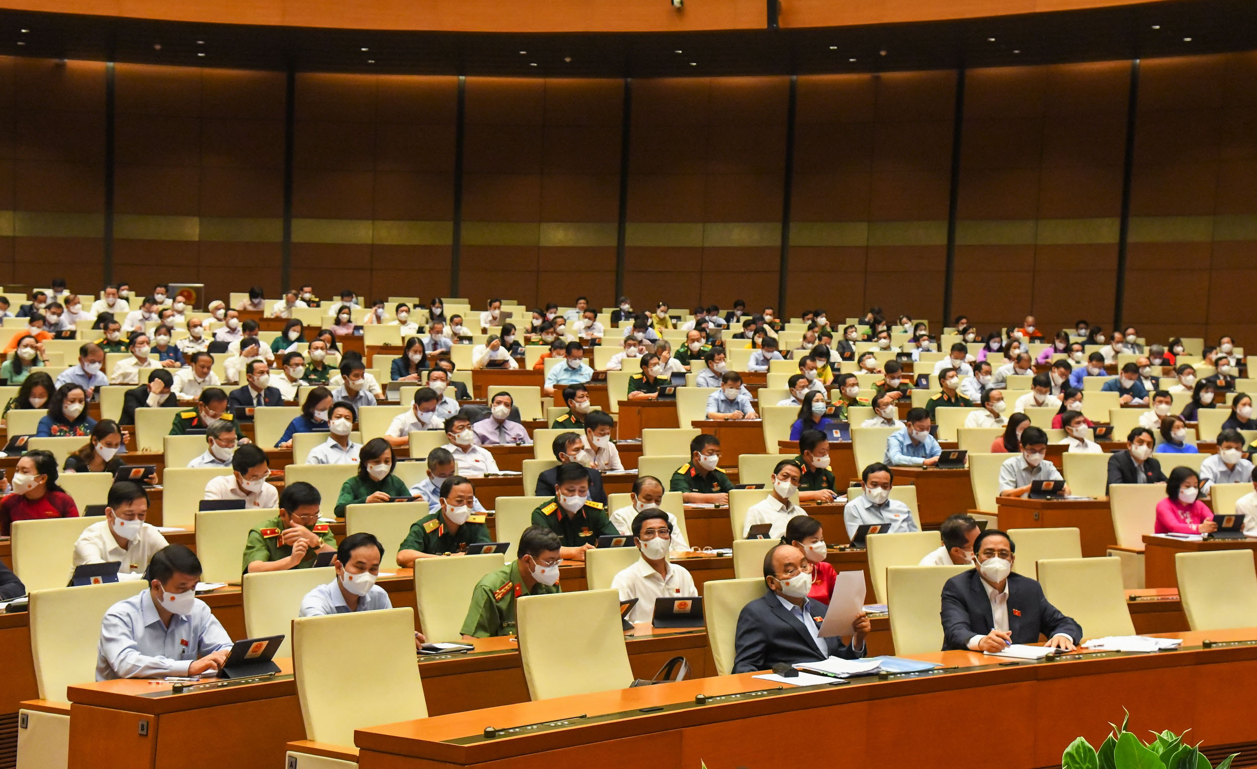 C&aacute;c đại biểu tại phi&ecirc;n thảo luận s&aacute;ng nay - Ảnh: Quochoi.vn