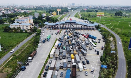 Không kiểm tra xe chở hàng thiết yếu phục vụ vùng dịch có thẻ nhận diện