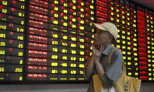 Chứng khoán Trung Quốc “rực lửa” vì nỗi lo “gọng kìm” kiểm soát ngày càng siết chặt