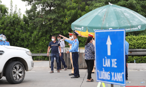 Hà Nội mới cấp được 2.000 xe 