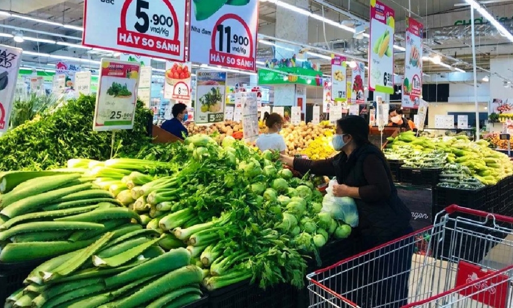 Một số nông sản tại TP.HCM cung vượt cầu.