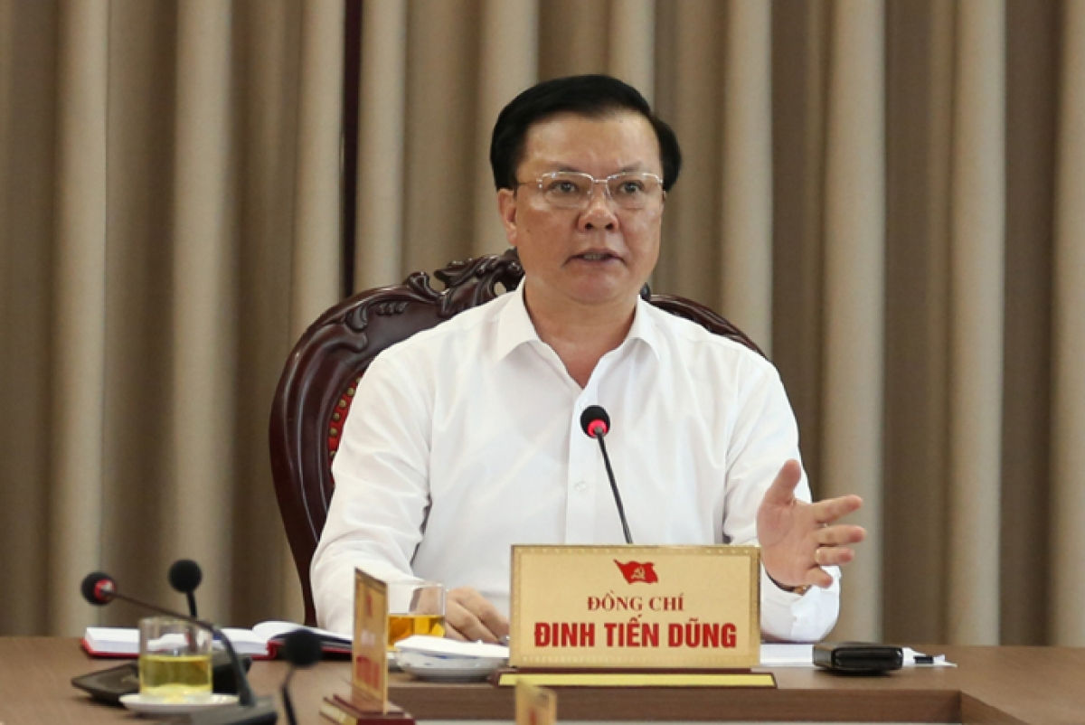 Bí thư Thành ủy Hà Nội Đinh Tiến Dũng.
