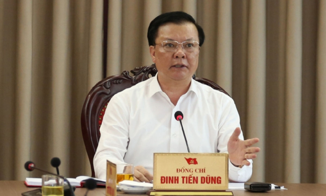 Bí thư Thành ủy Hà Nội Đinh Tiến Dũng.