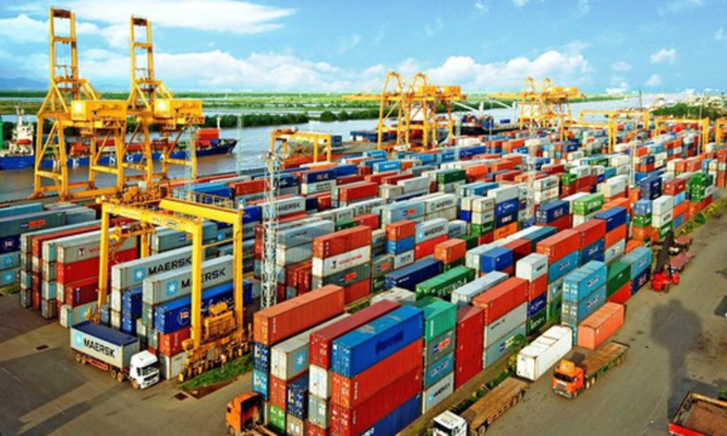 Sản xuất của các ngành quan trọng như vận tải - kho bãi, du lịch, giáo dục đào tạo, công nghiệp chế biến chế tạo… tiếp tục bị ảnh hưởng mạnh do nhu cầu giảm mạnh, chi phí sản xuất gia tăng và sự gián đoạn/đứt gẫy chuỗi cung ứng...