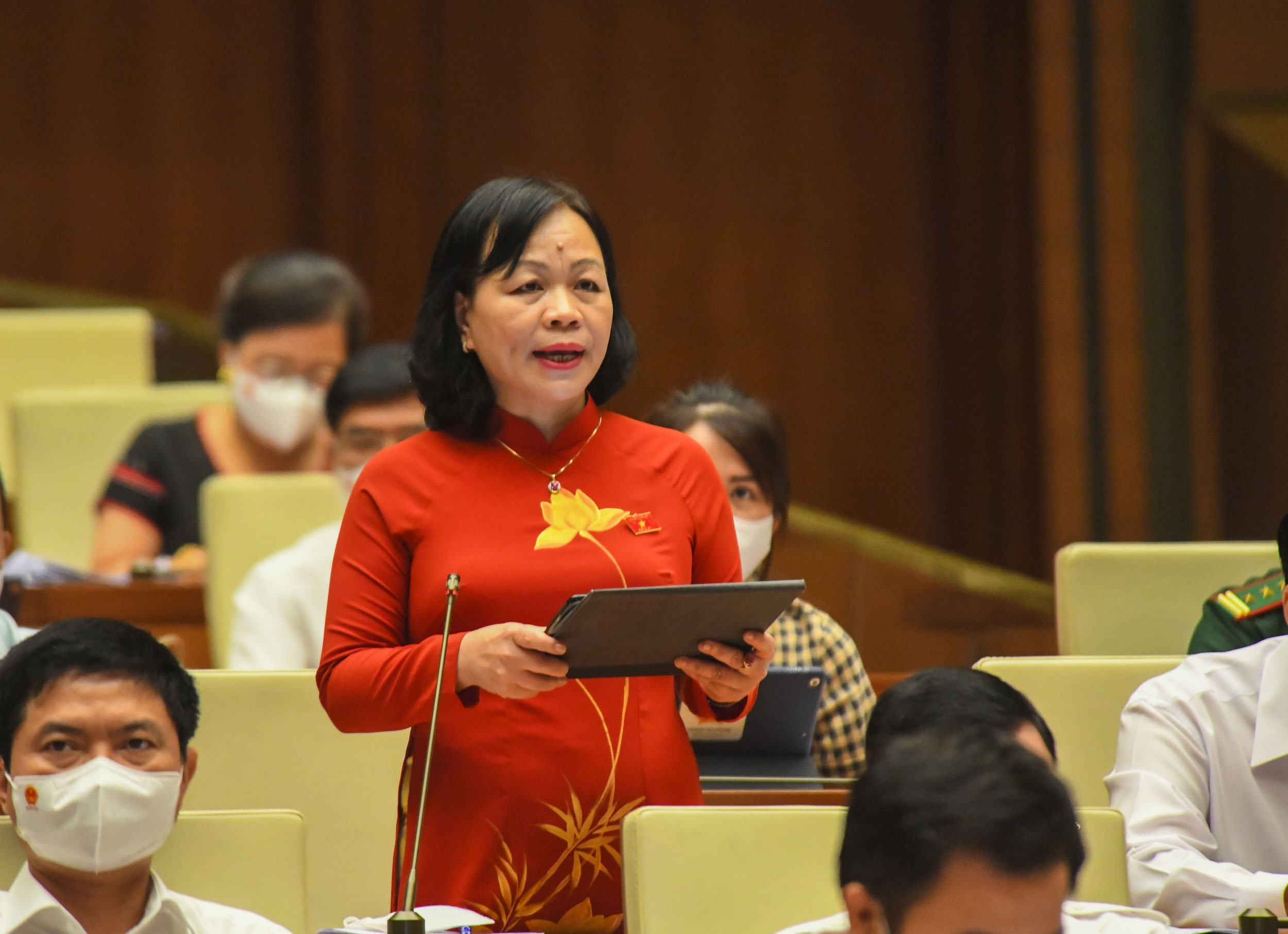 Đại biểu Nguyễn Thị Mai Hoa (đoàn Đồng Tháp) - Ảnh: Quochoi.vn