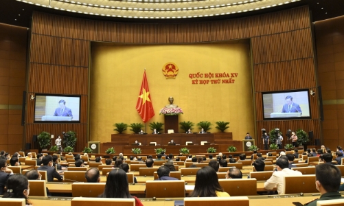 Quốc hội thông qua cơ chế đặc biệt cho Chính phủ và Thủ tướng để phòng, chống dịch Covid-19