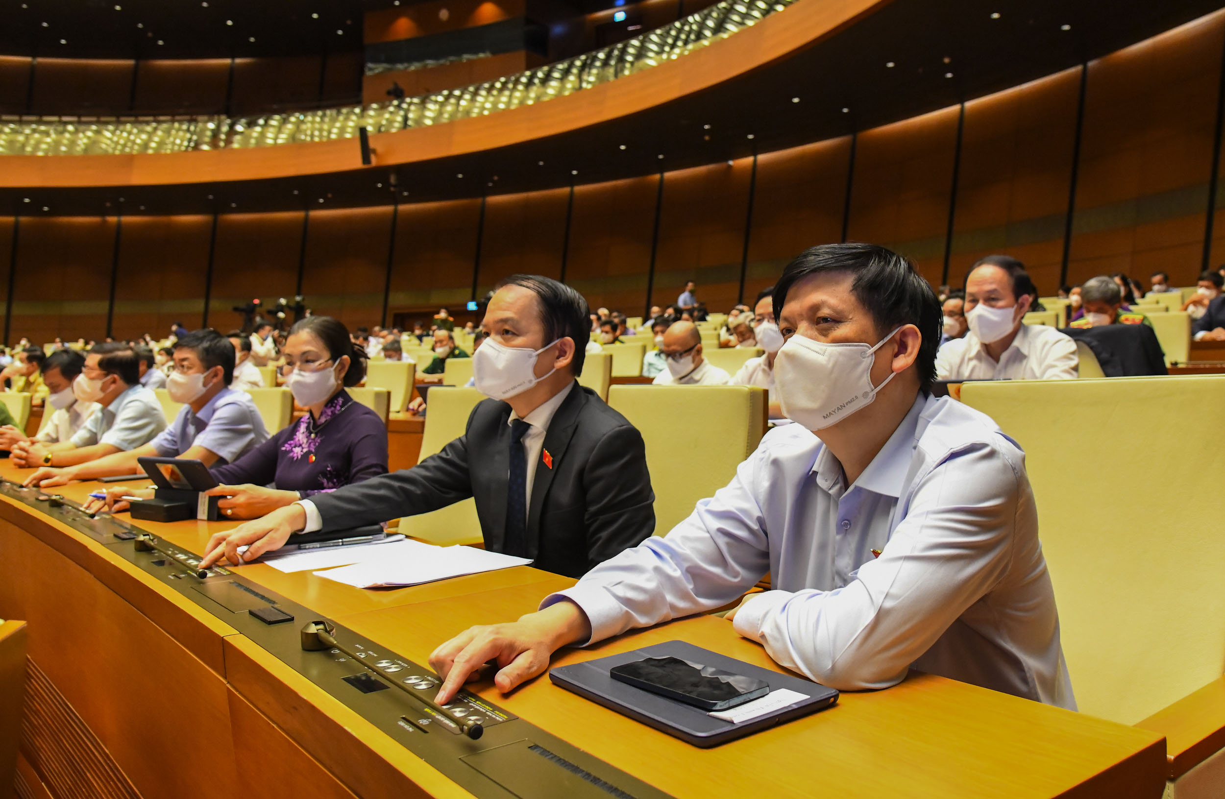 Quốc hội thông qua một loạt Nghị quyết trong ngày làm việc cuối cùng của Kỳ họp thứ nhất, Quốc hội khóa XV - Ảnh: Quochoi.vn