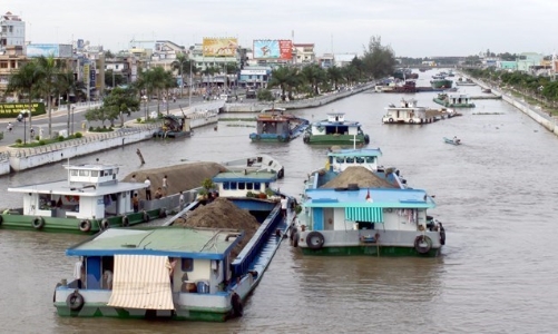 Nhỏ giọt 2% vốn toàn ngành, đường thuỷ nhiều năm 