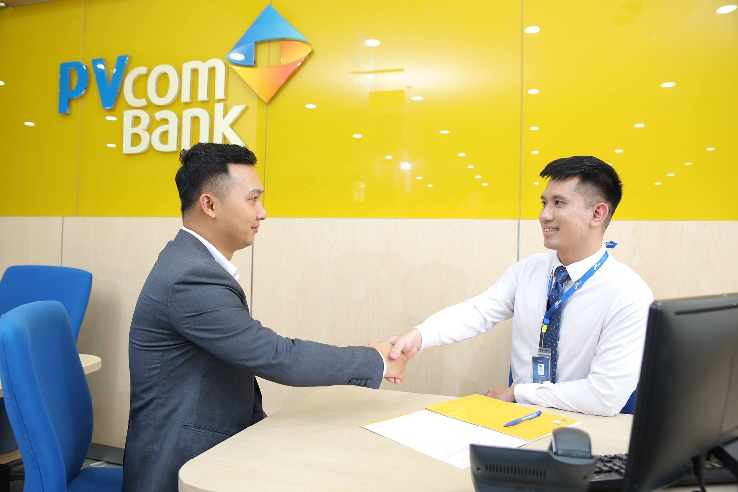 PVcomBank luôn sẵn sàng đồng hành cùng doanh nghiệp xuất nhập khẩu vượt khó.