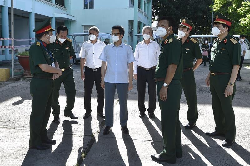 Deputy PM checks hospitals in Vietnam's south